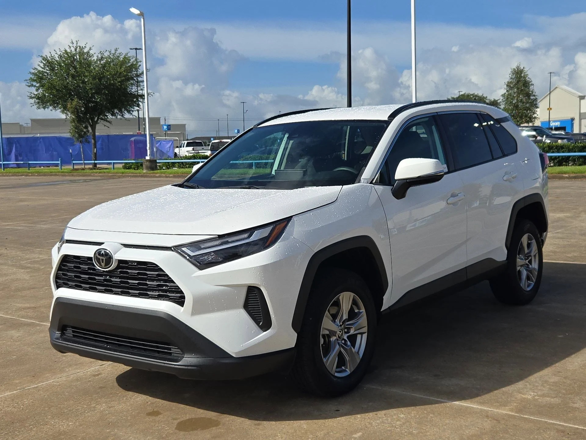 Used 2024 Wind Chill Pearl Toyota XLE image 7