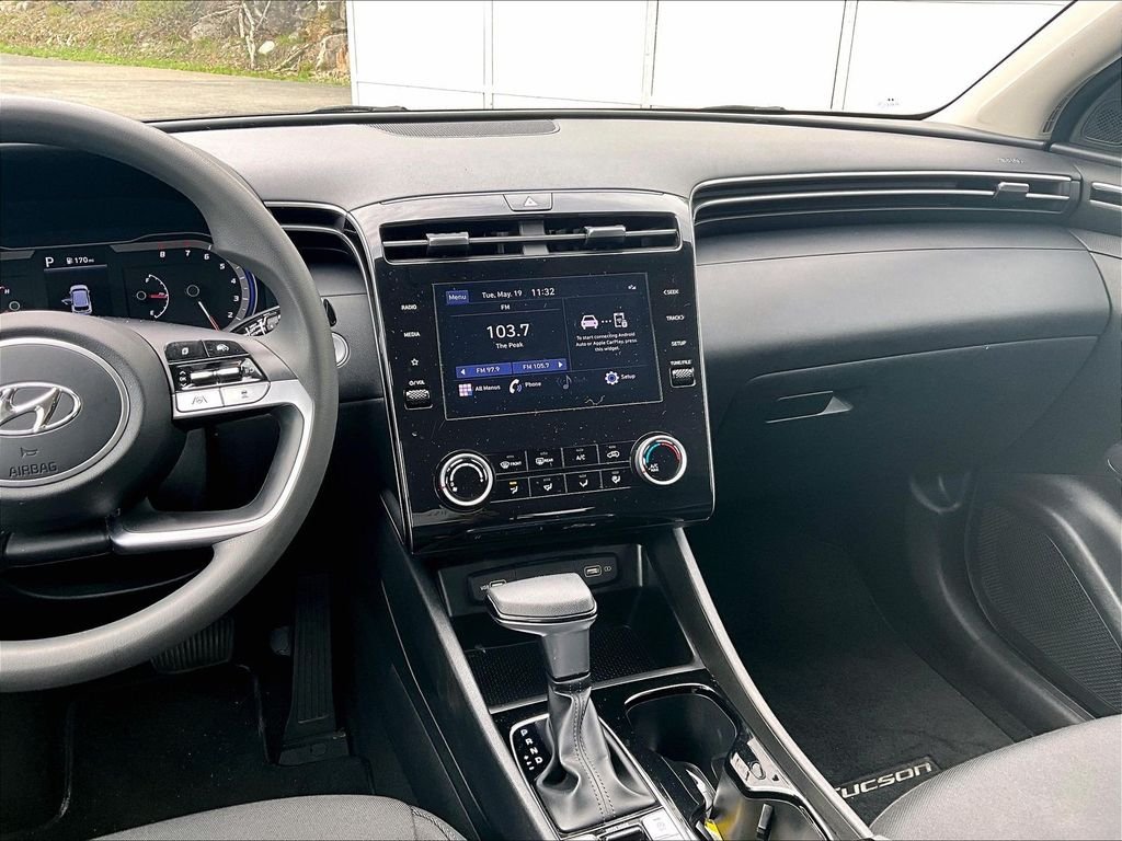 Used 2022 Amazon Gray Hyundai SEL image 18