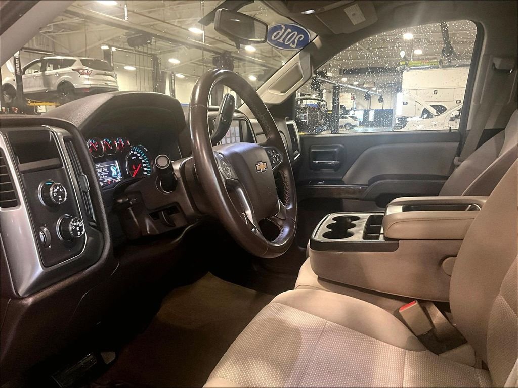 Used 2016 Red Chevrolet LT image 8