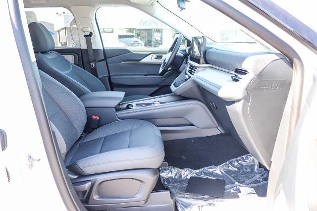 New 2026 Star White Metallic Tri-Coat Ford Active image 16
