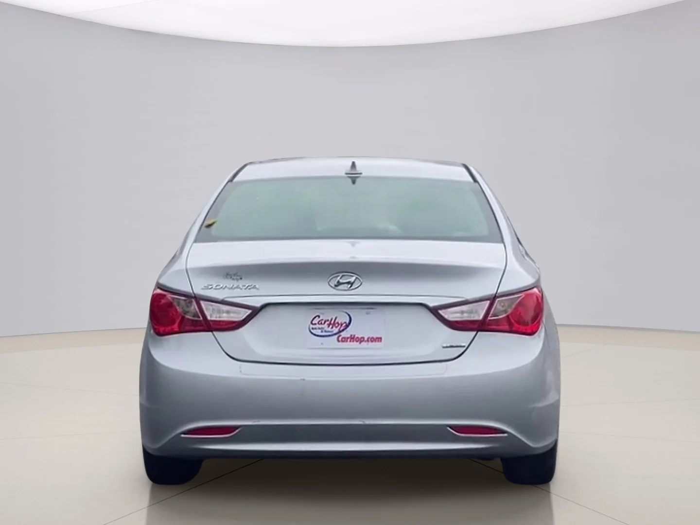 Used 2013 Silver Hyundai LIMITED image 4