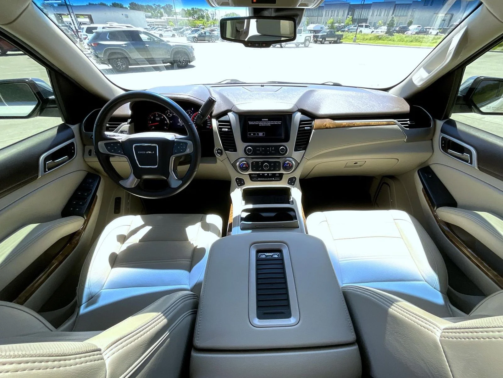 Used 2016 White GMC Denali image 15