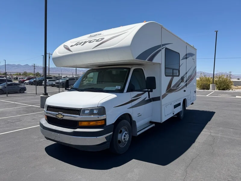 Used 2018 SUMMIT WHITE Chevrolet VAN 159" image 7