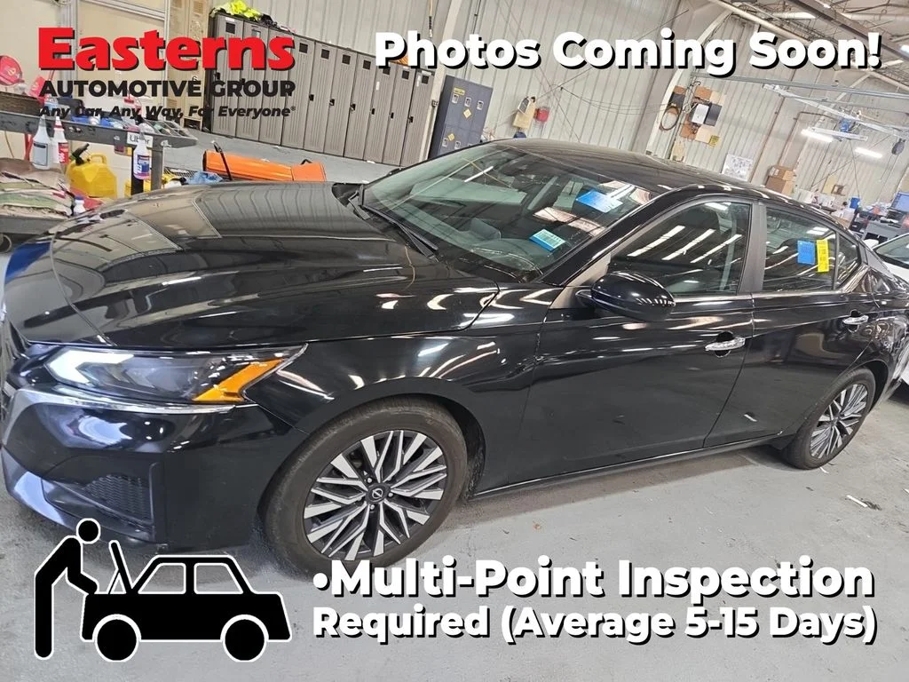 Used 2023 Black Nissan 2.5 SV image 1