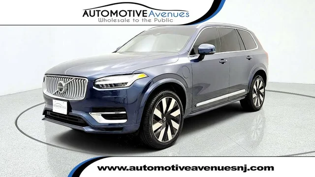 2025 Volvo XC90 Plug-In Hybrid T8 AWD Ultra 6-Seater