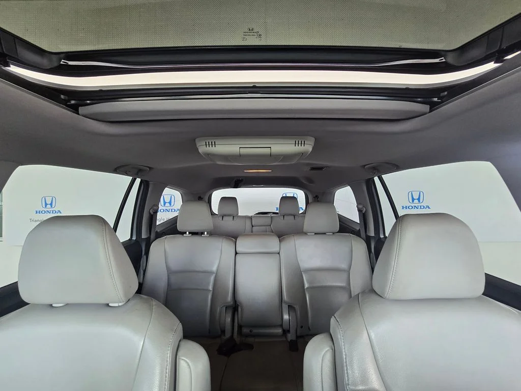 Used 2016 Silver Honda EX-L image 40