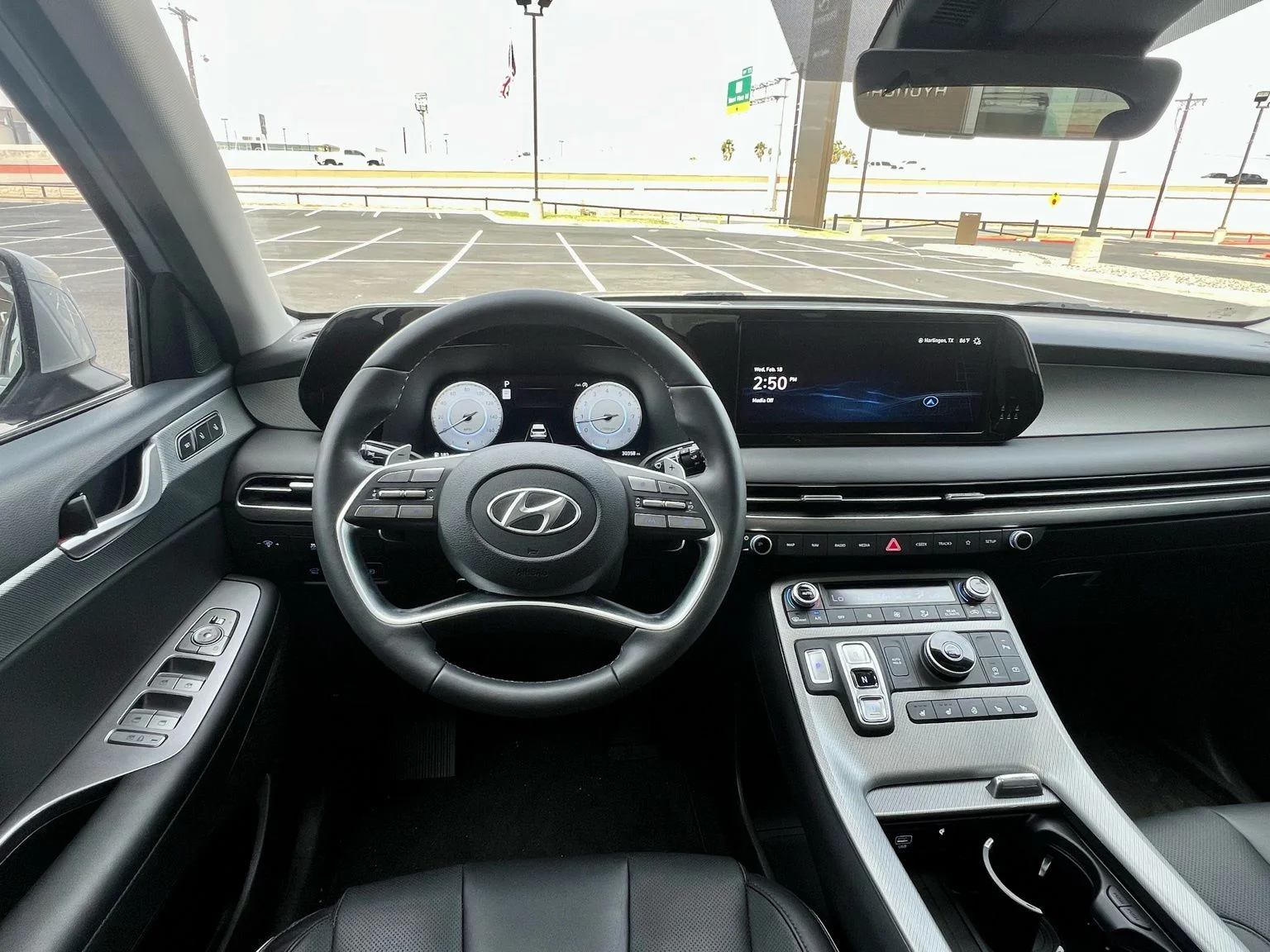 Used 2024 Silver Hyundai SEL image 14