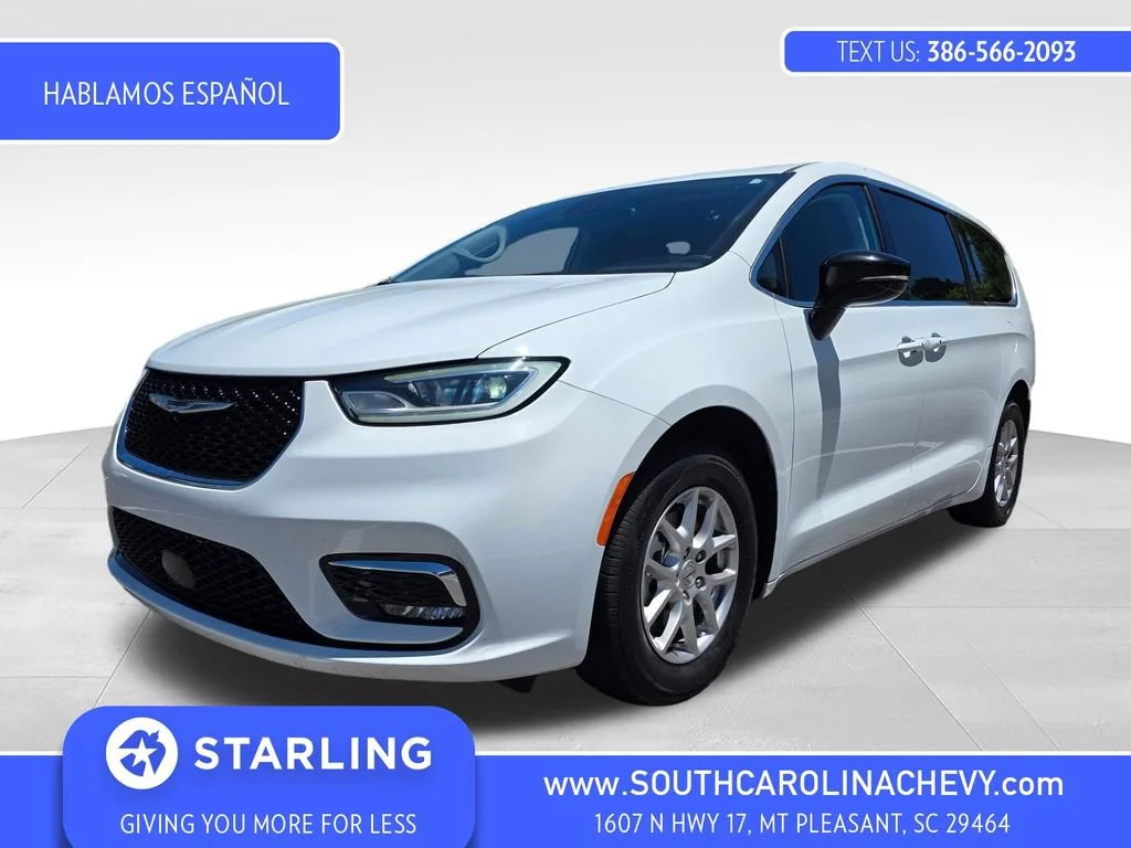 2024 Chrysler Pacifica Touring L's photo