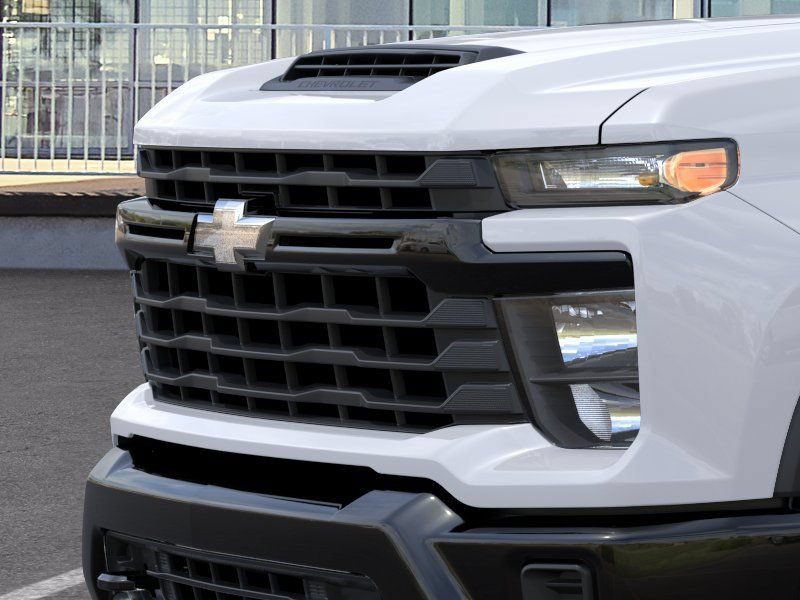 New 2026 Summit White Chevrolet WT image 13