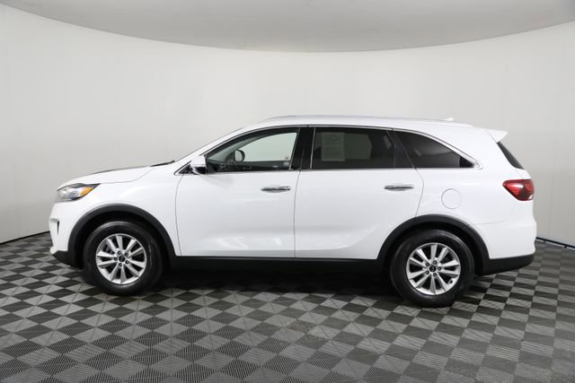 Used 2019 White Kia 2.4L LX image 25