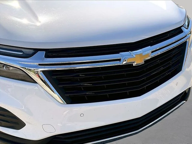 Used 2022 White Chevrolet LT image 35