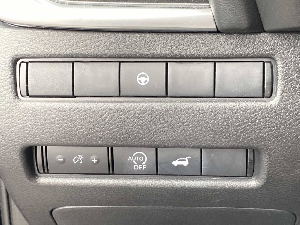 2024 Nissan Rogue SV - Photo 19