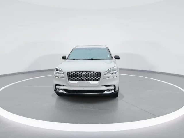 Used 2020 White Lincoln Reserve image 3