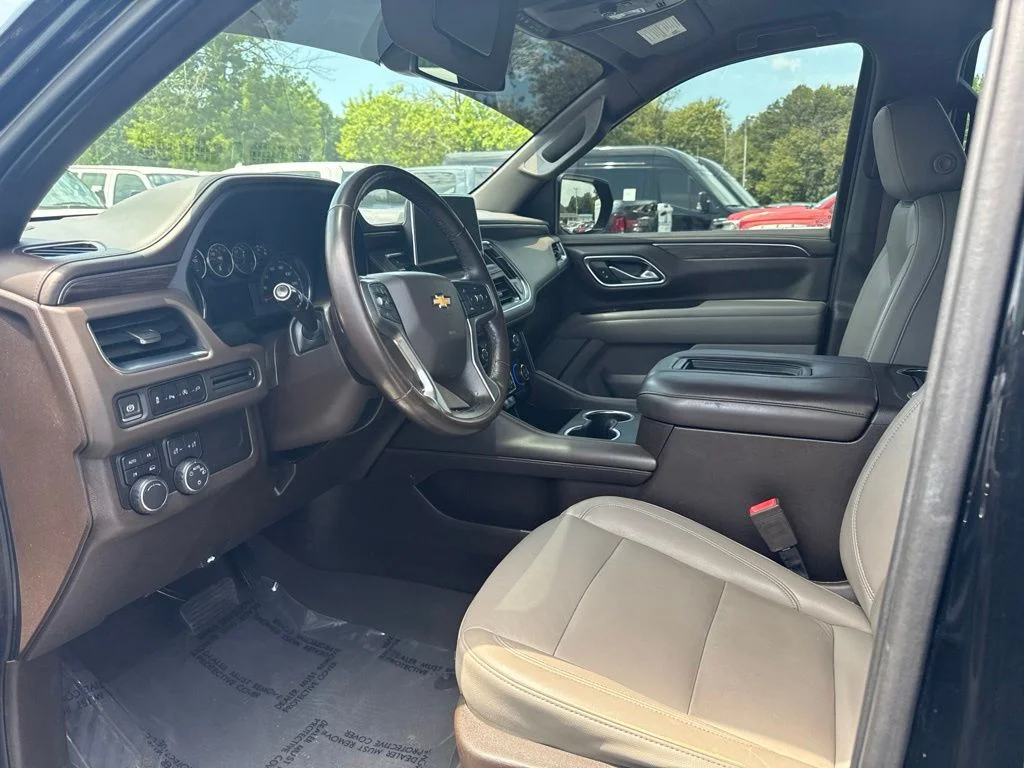 Used 2021 Black Chevrolet LT image 3