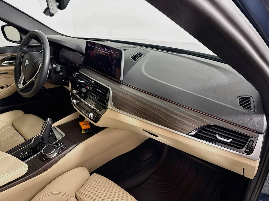 Used 2023 Blue Metallic BMW 540i xDrive image 29