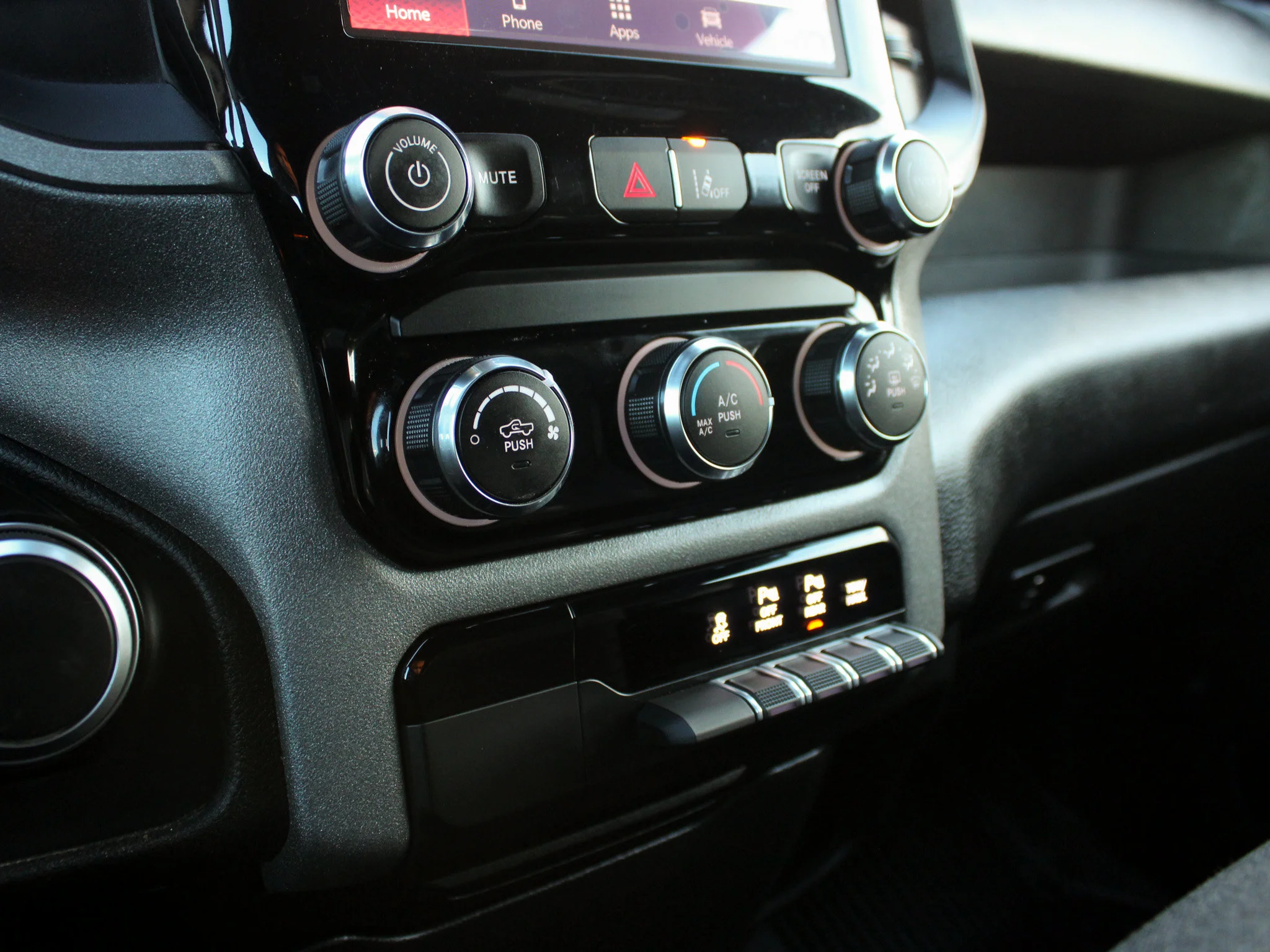 Certified Used 2025 White RAM Tradesman * Adaptive Cruise | Protection Group | Sport Appearance | 3M PPF | Apple CarPlay image 24