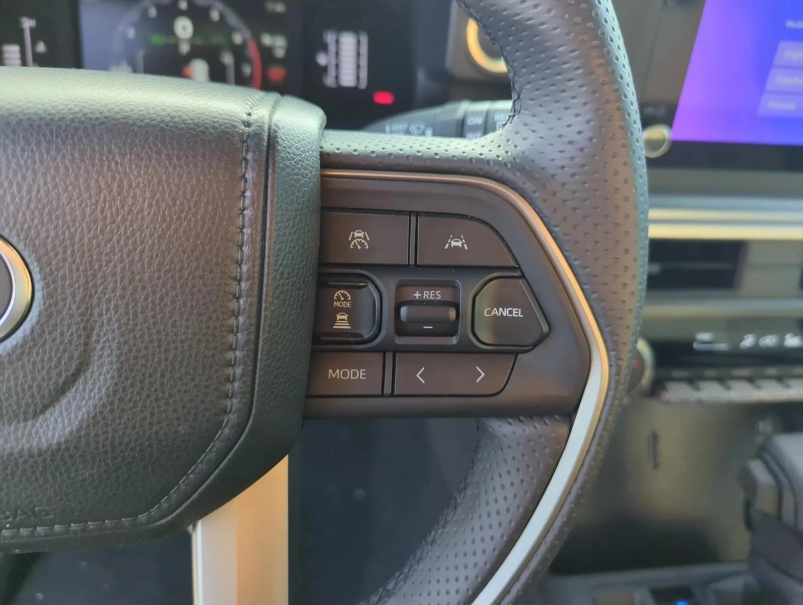 Used 2025 Ice Cap Toyota SR5 image 16