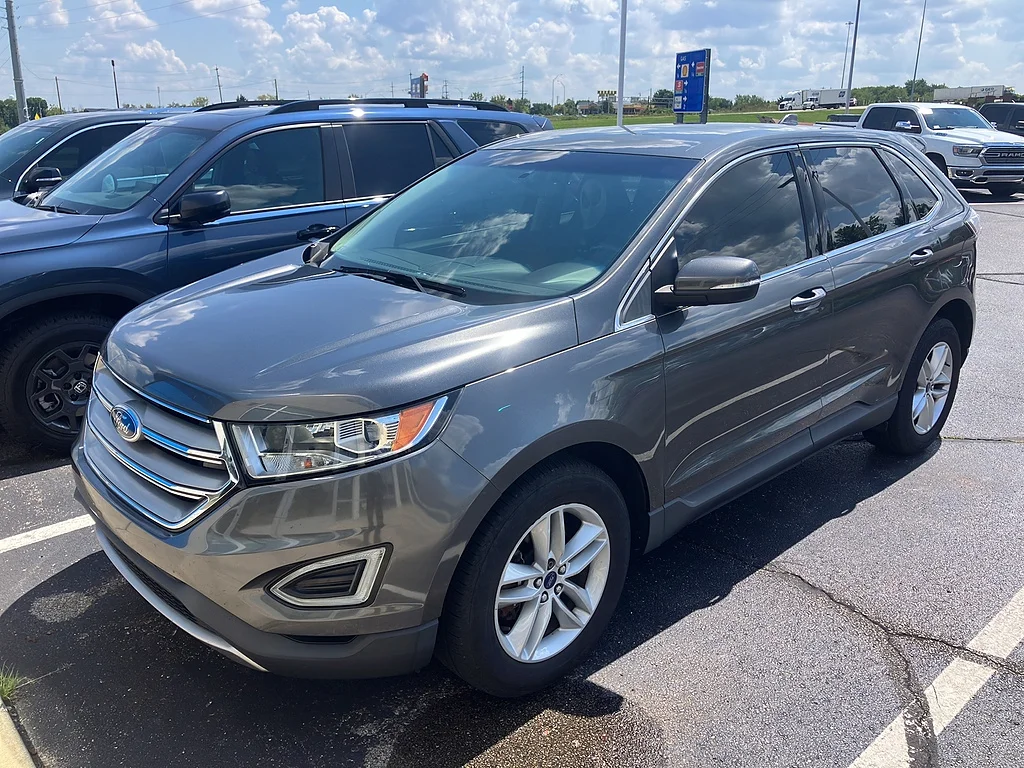 Used 2017 Magnetic Ford SEL image 33