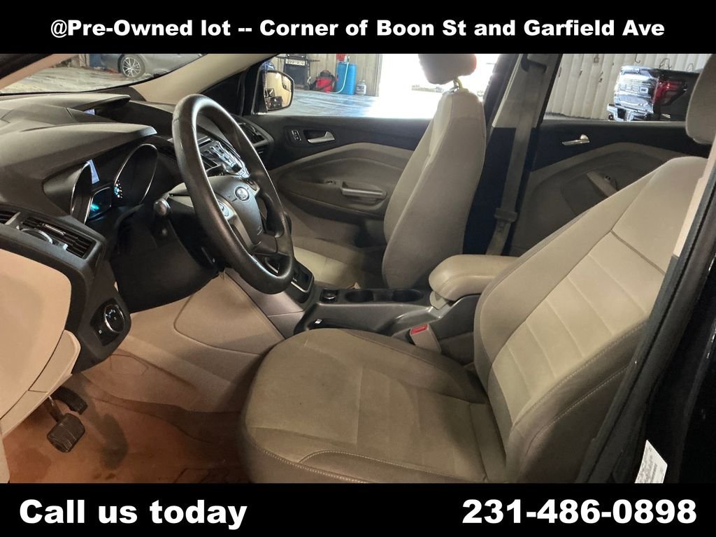 Used 2013 Black Ford SE image 14