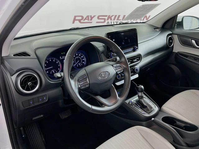 Used 2023 White Hyundai SEL image 35