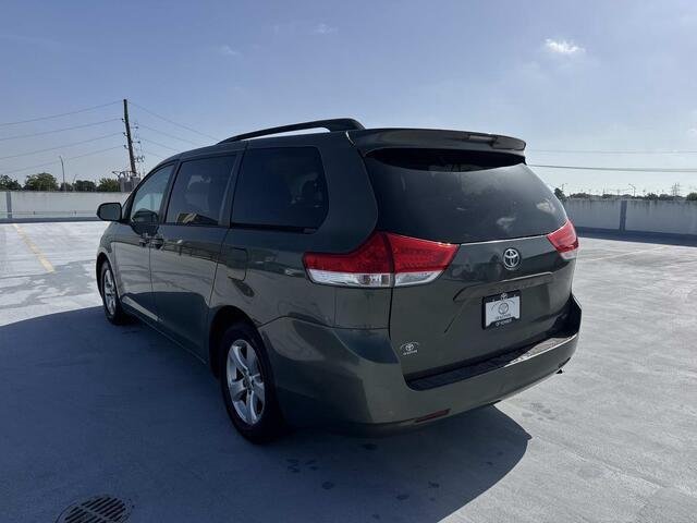 Used 2014 Cypress Pearl Toyota LE image 18