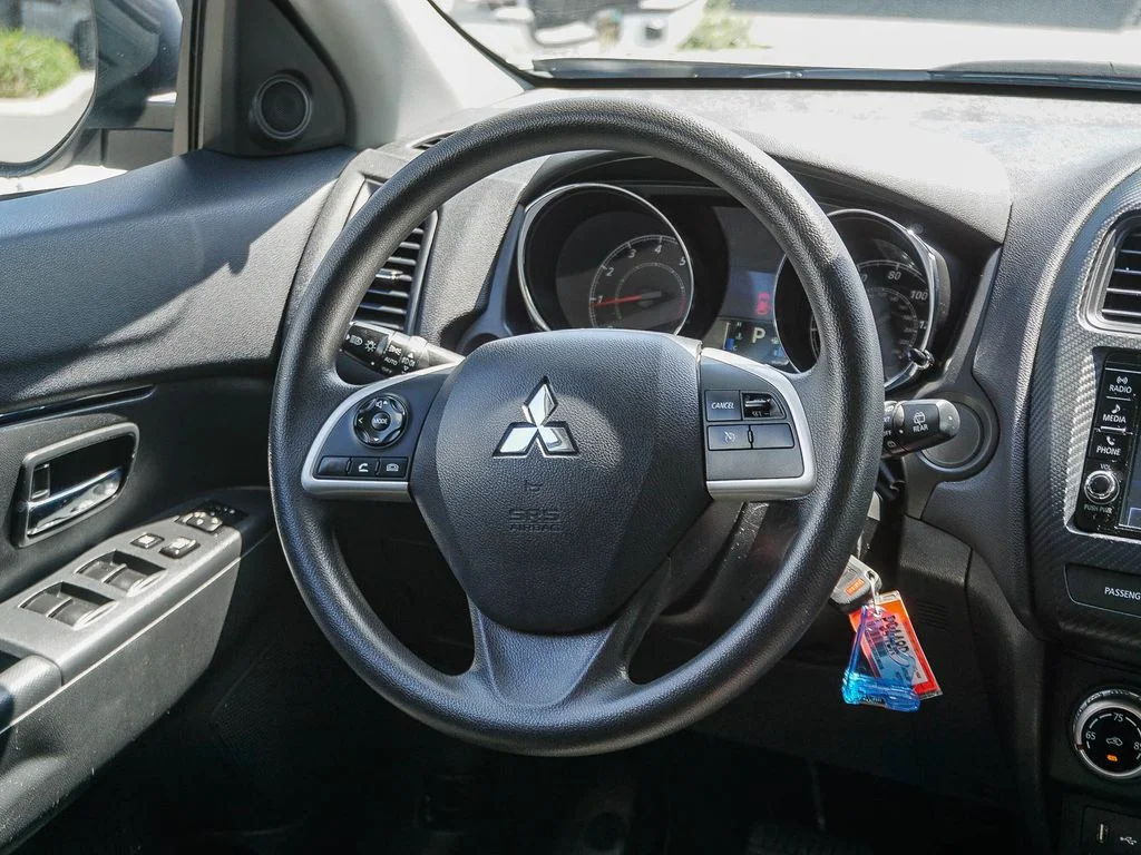 Used 2024 Silver Mitsubishi 2.0 ES image 16