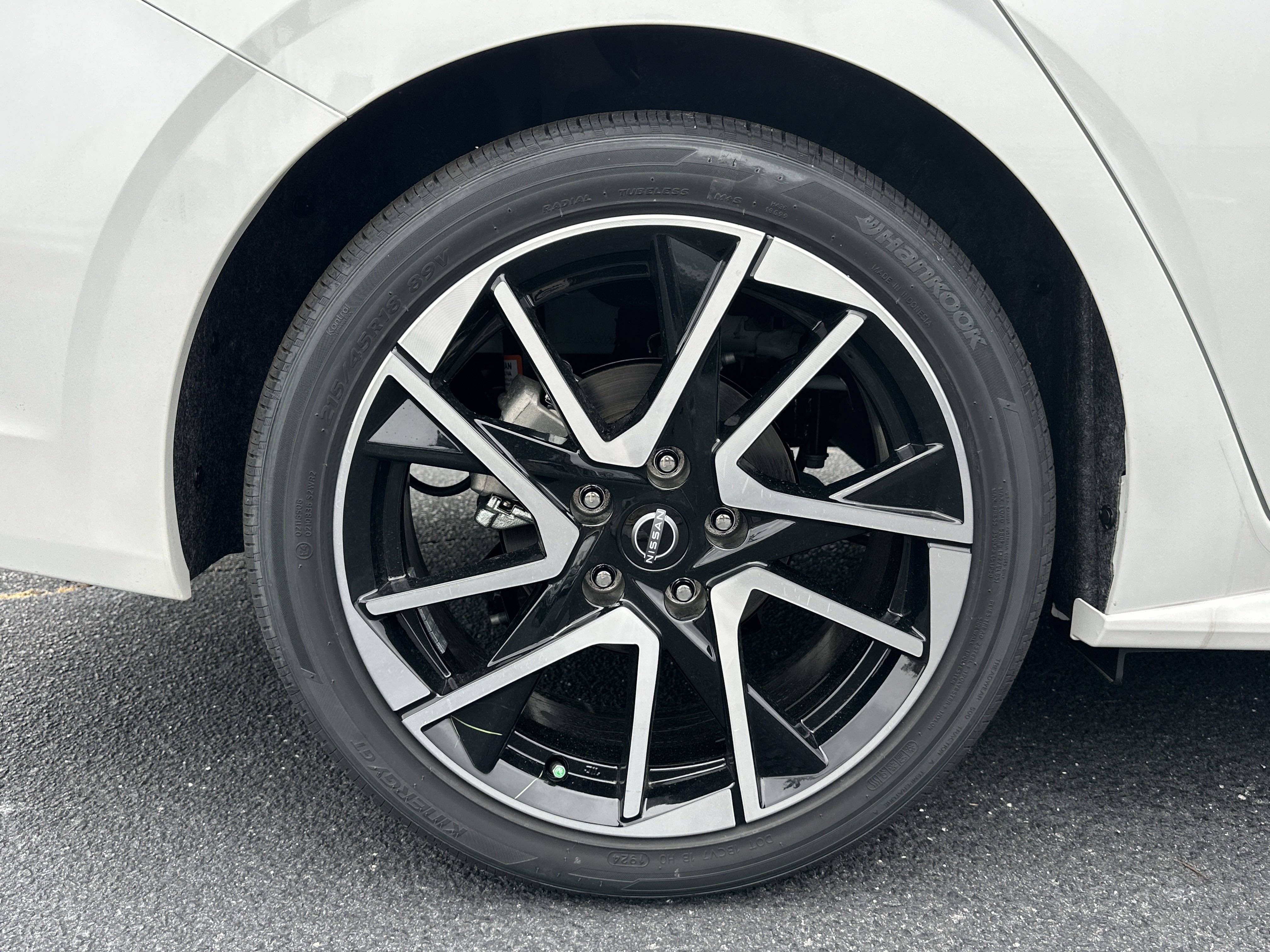 2025 Nissan Sentra SR - Photo 18