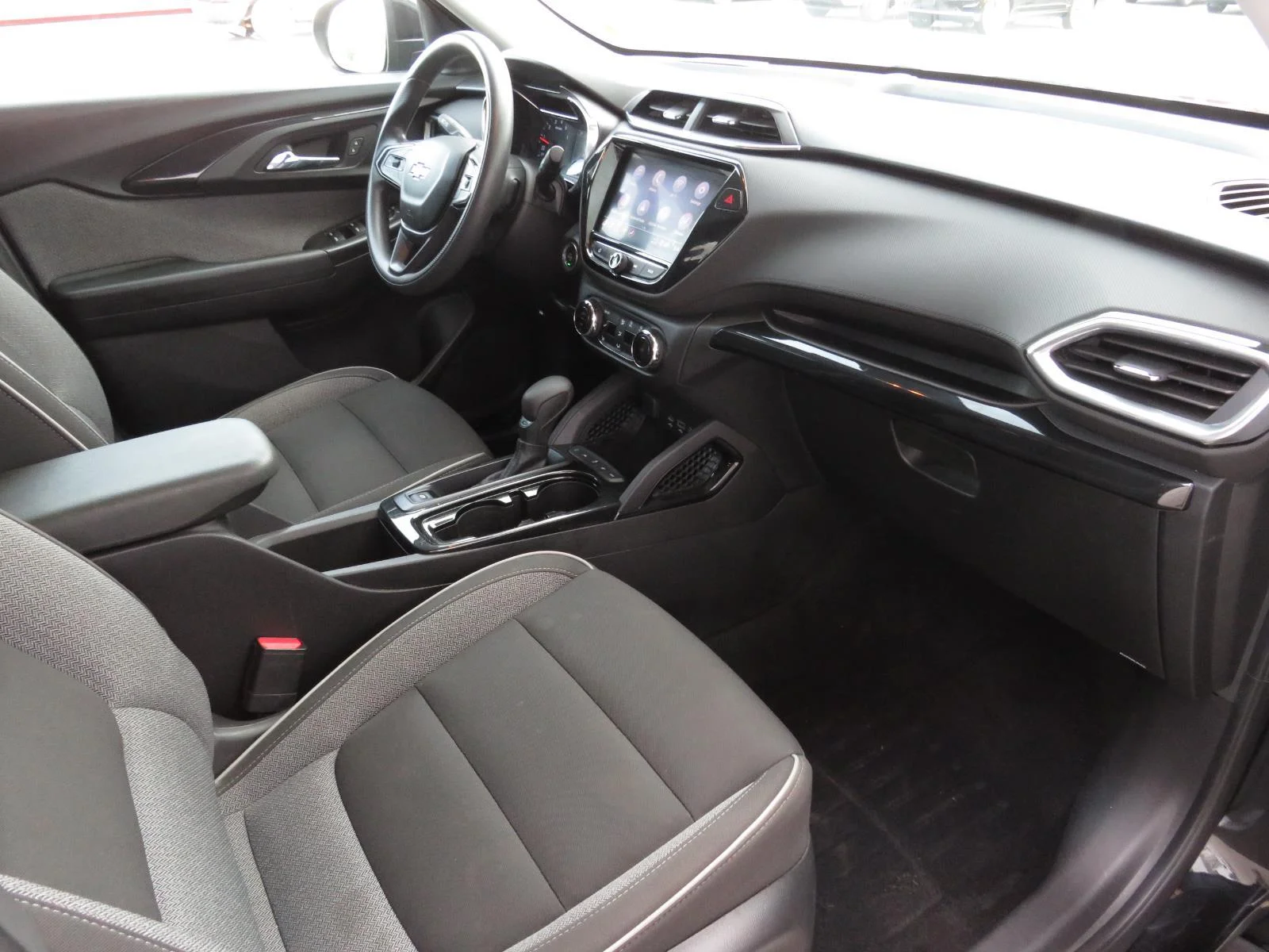 Used 2021 Mosaic Black Metallic Chevrolet LT image 29