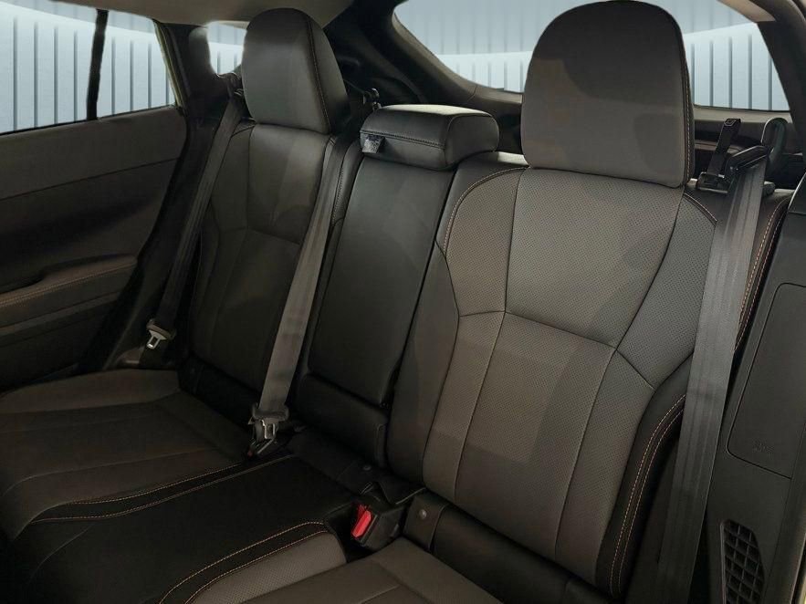 New 2026 CRYSTAL WHITE PEARL Subaru Limited Hybrid image 16