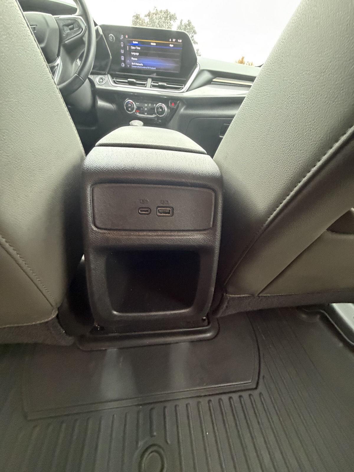 Used 2024 Mosaic Black Metallic Chevrolet ACTIV image 14