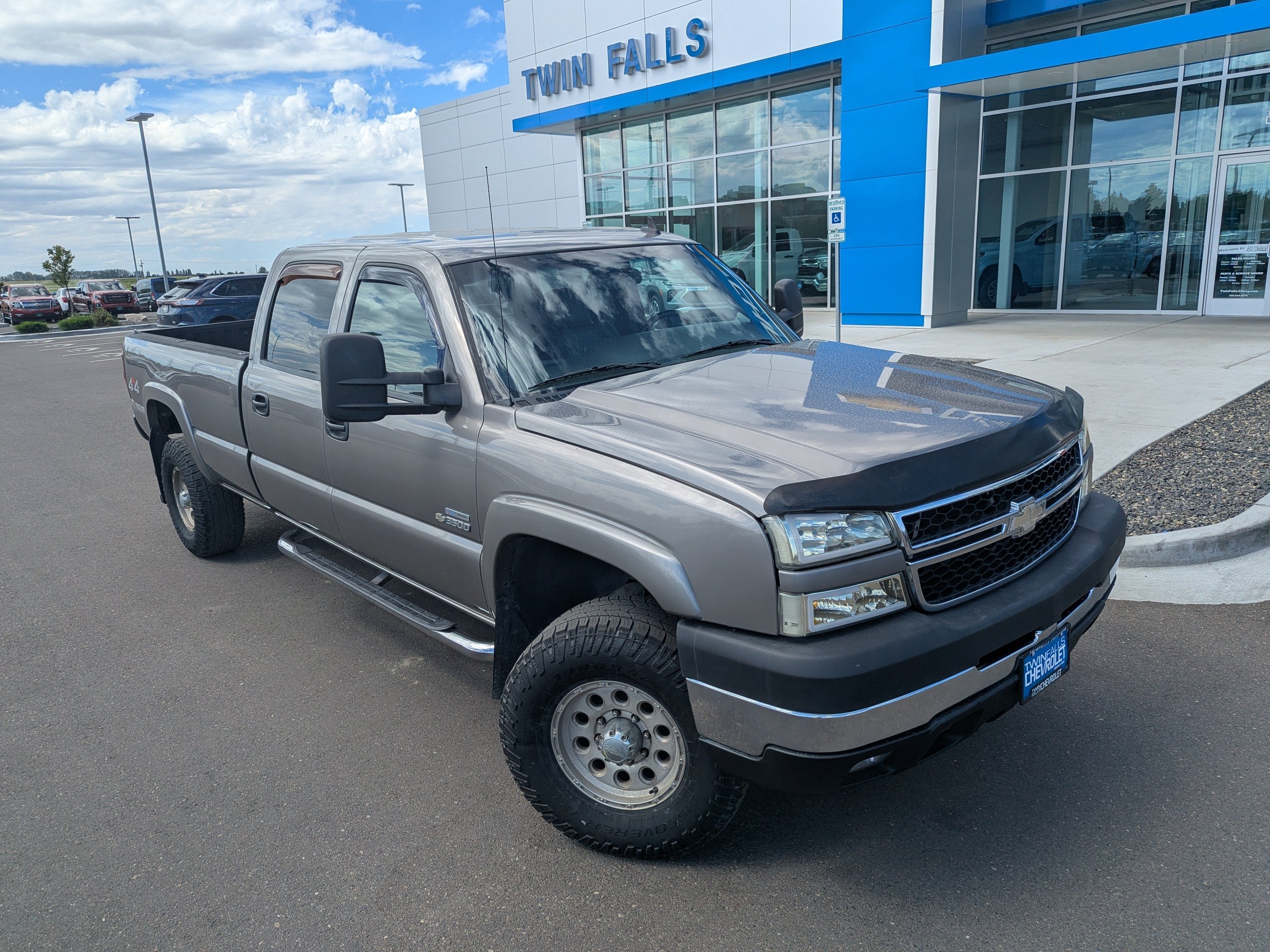 Used 2007 Graystone Metallic Chevrolet SRW LT3 image 4