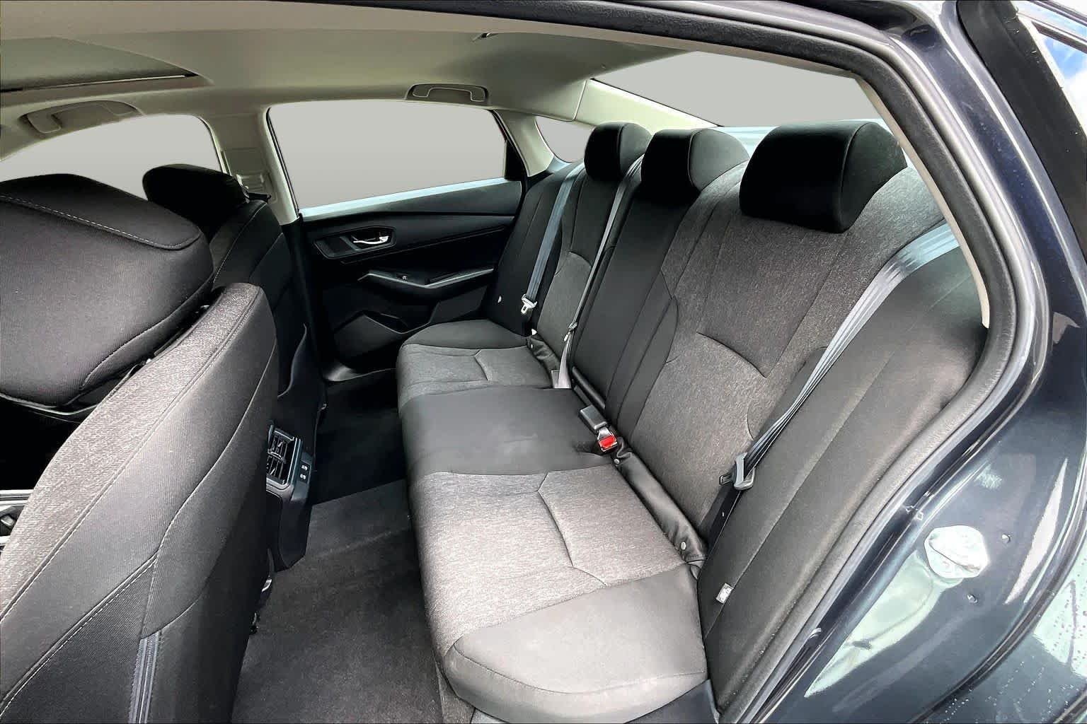 Used 2025 Meteorite Gray Metallic Honda SE image 19