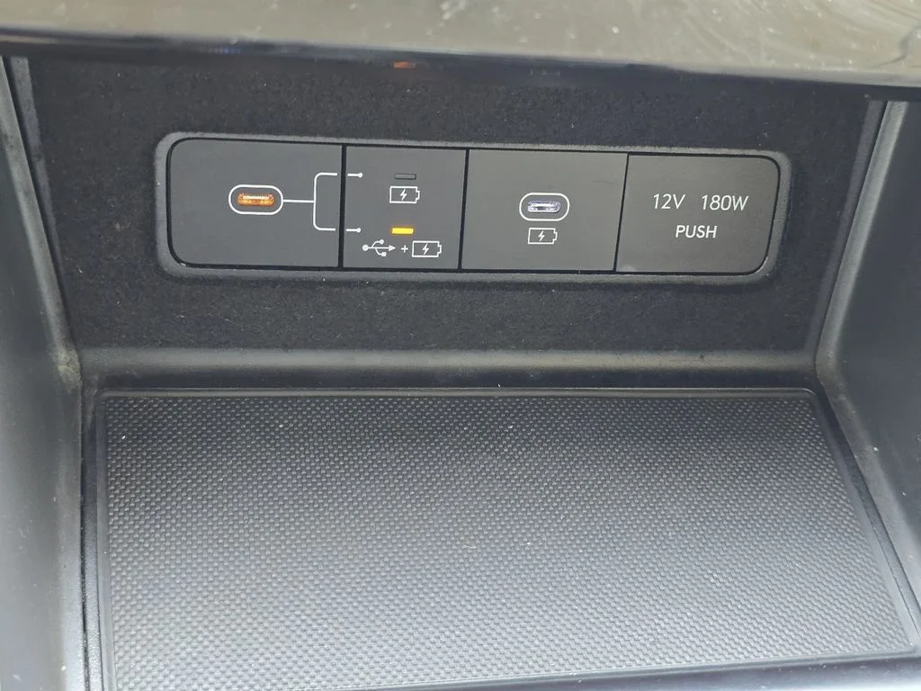 Used 2025 Serenity White Hyundai SE image 20