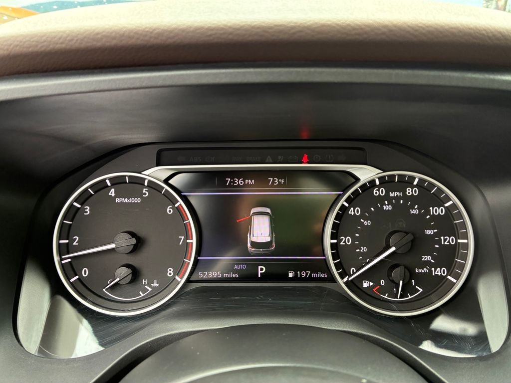 Used 2022 Gray Nissan SL image 12