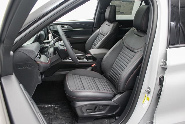 New 2027 Avalanche Gray Ford ST-Line image 13