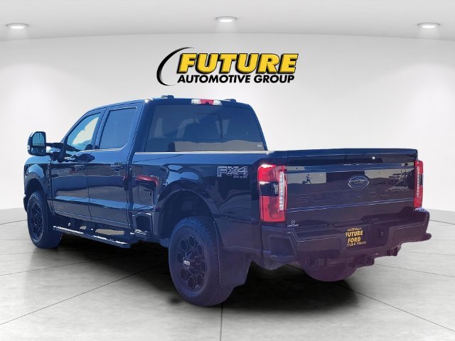 Used 2025  Ford Lariat image 6