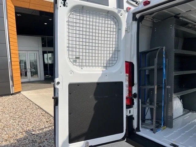 Used 2025 White Ram SLT image 38