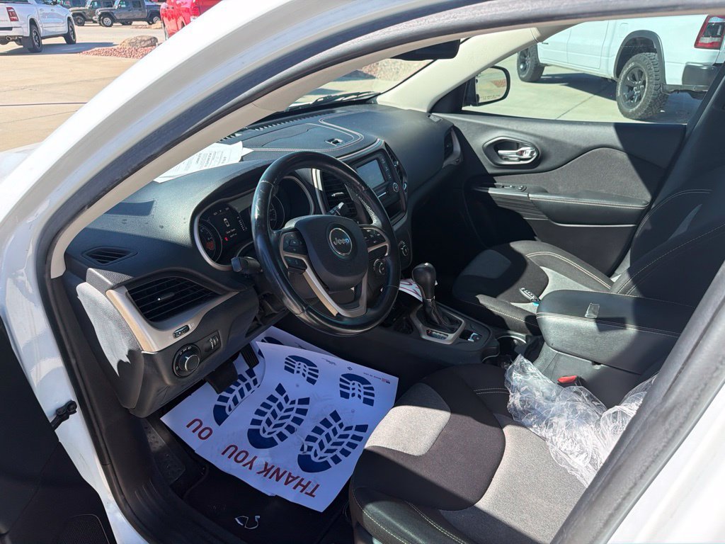 Used 2015 White Jeep Sport image 5