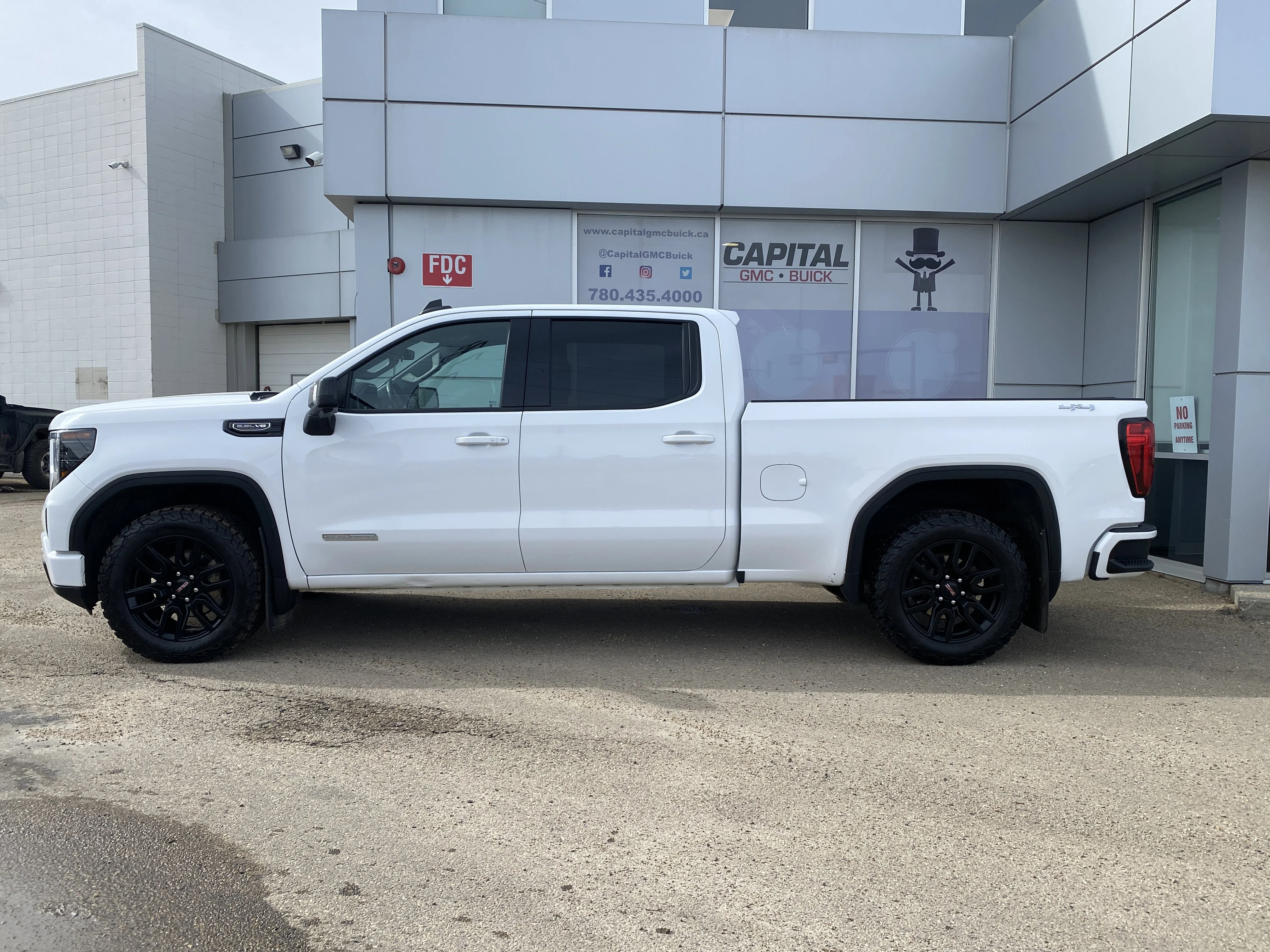 Certified Used 2024 White GMC Crew Cab Elevation * STANDARD BOX * BUCKETS * 360 CAMERA * image 2