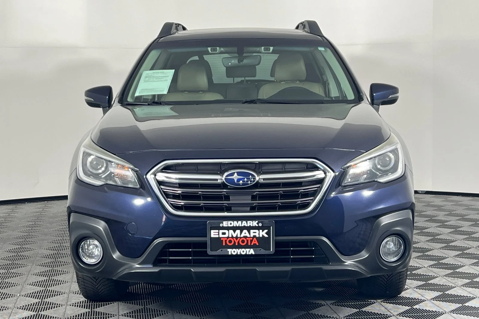 Used 2018 Dark Blue Pearl Subaru Limited image 8