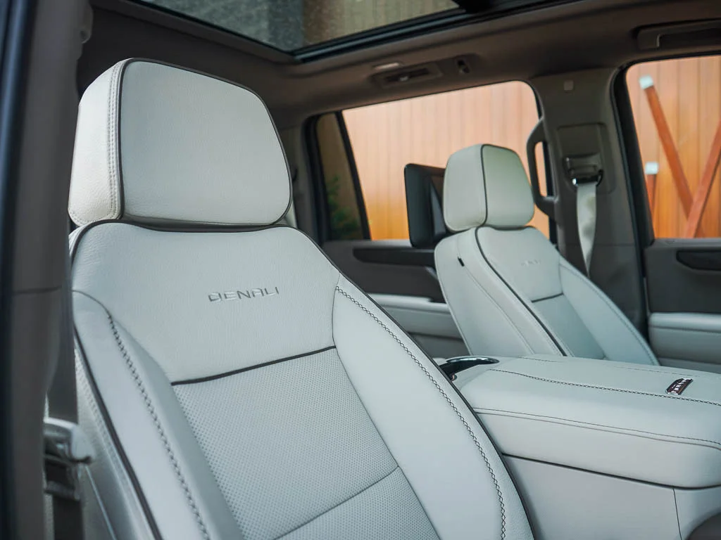 2026 GMC Yukon XL Denali - Photo 11