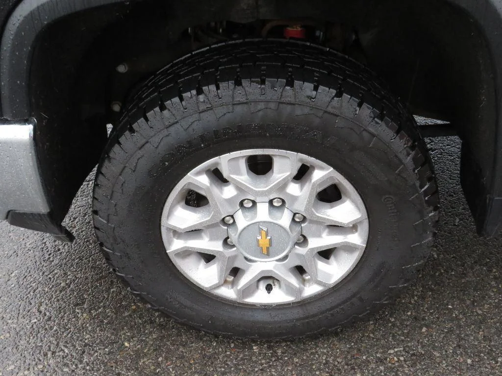 Used 2024 Black Chevrolet LT image 10
