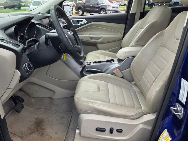 Used 2014 Blue Ford SE image 11