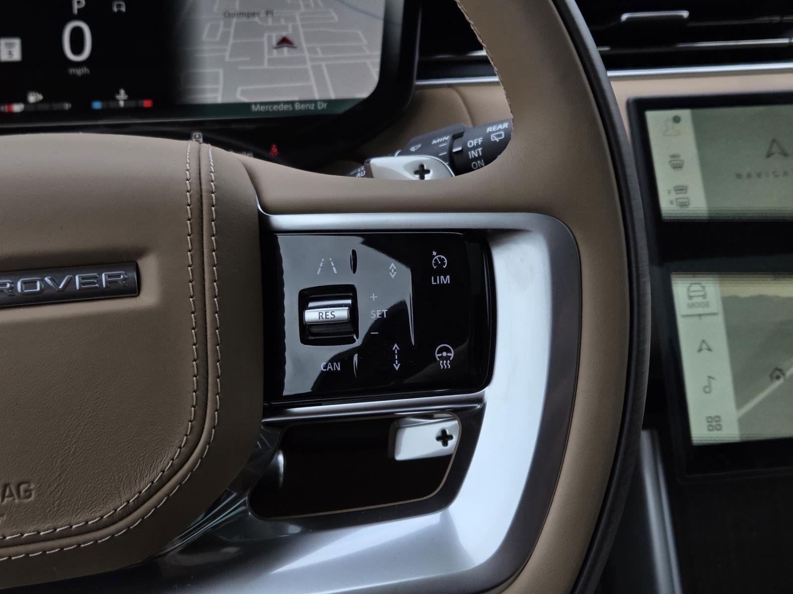 New 2026 Fuji White Land Rover SE image 23