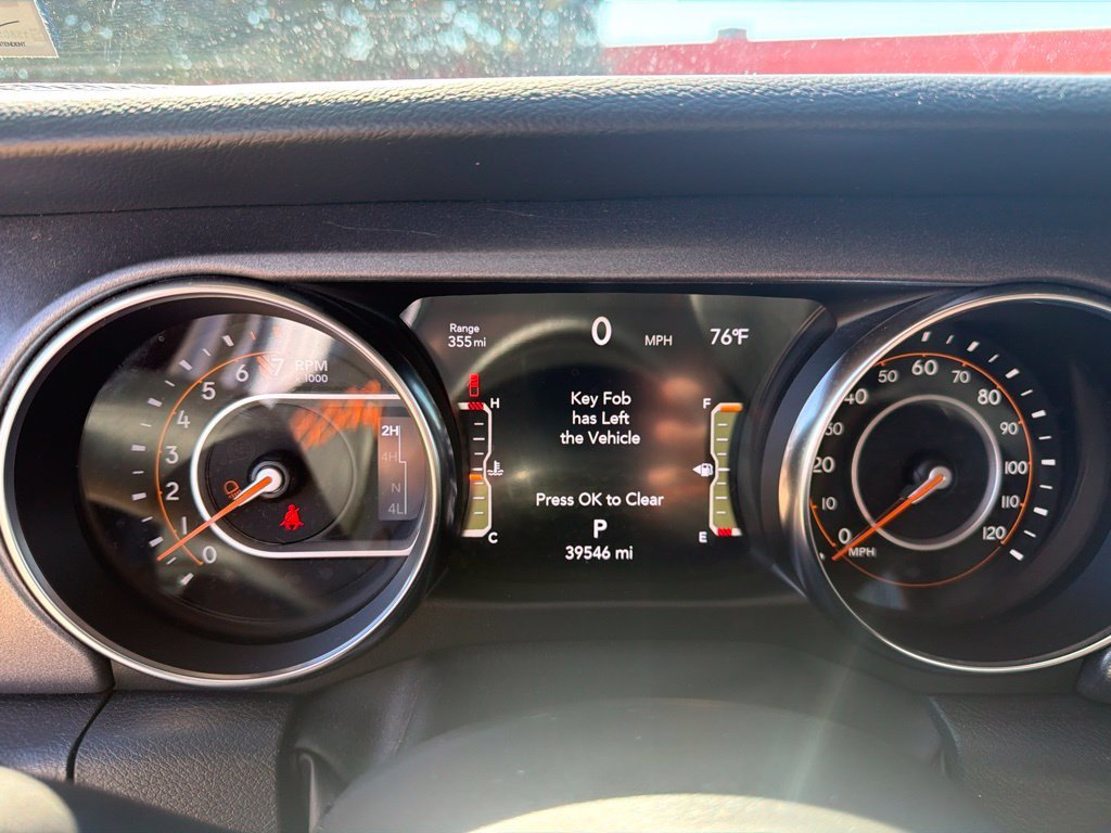 Used 2023 White Jeep Mojave image 31