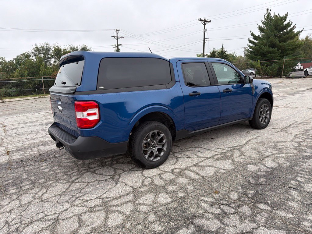 Used 2024 Blue Metallic Ford XLT image 3