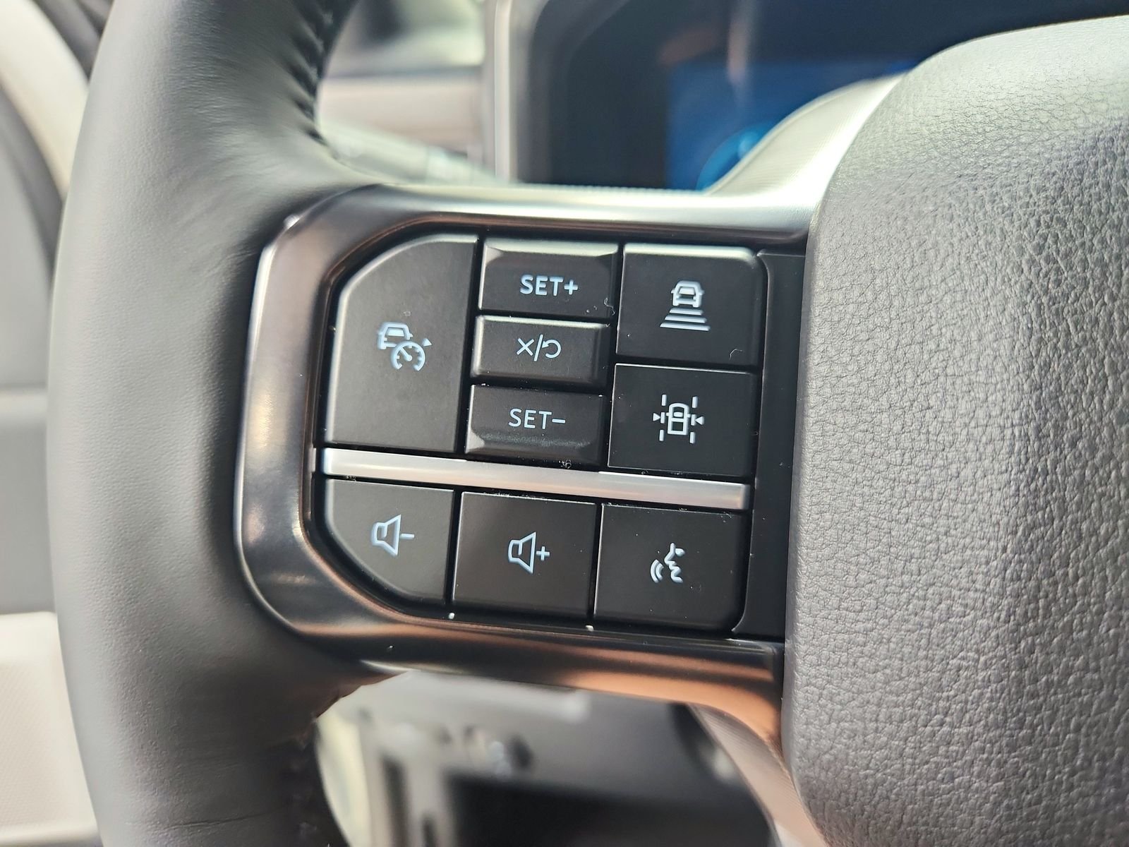 2026 Ford F-350 Super Duty Platinum - Photo 28