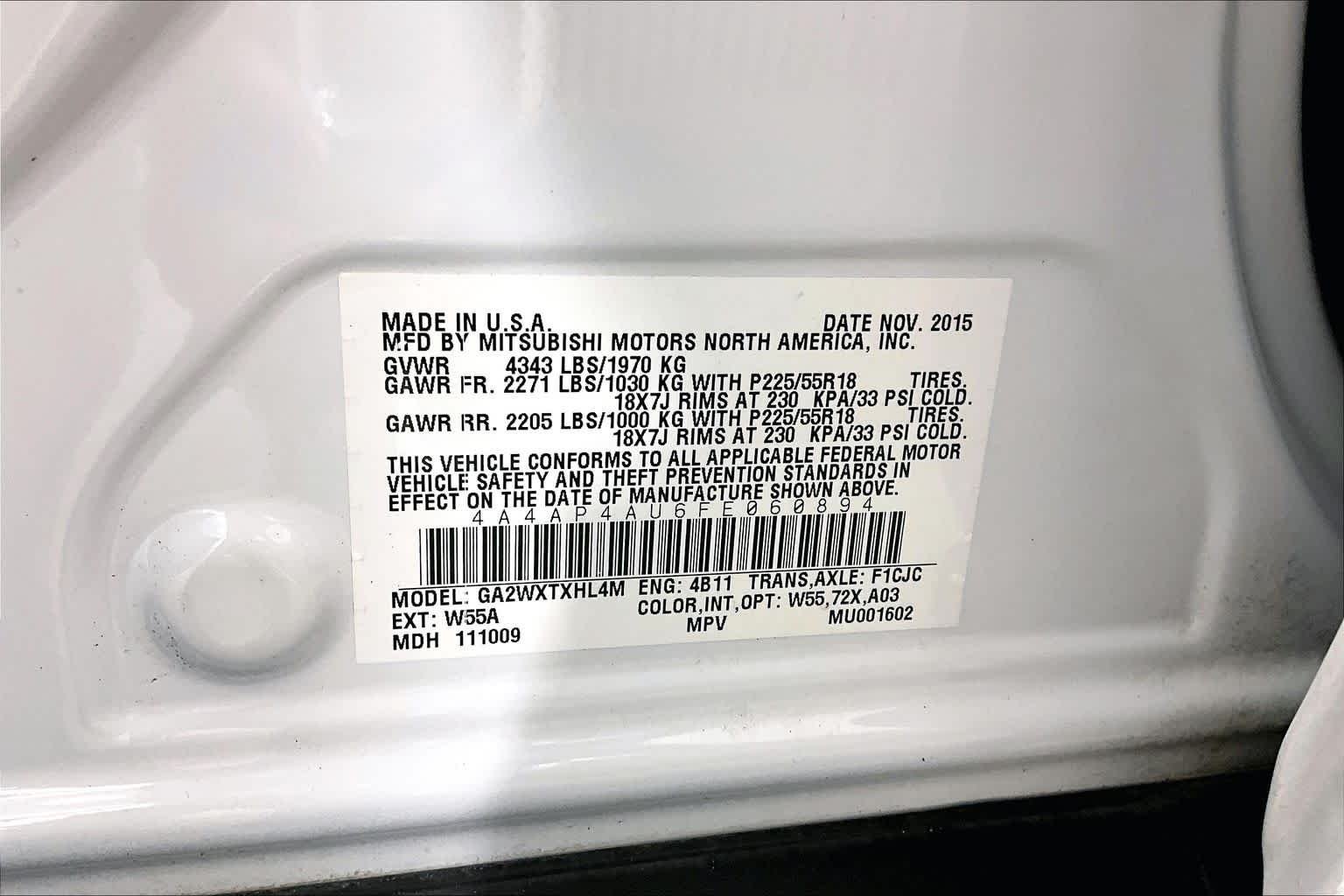 Used 2015 White Pearl Mitsubishi SE image 32