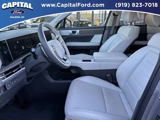 Used 2024 Silver Hyundai Calligraphy image 17