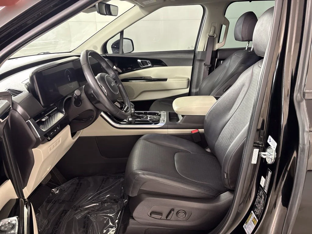 Used 2024 Black Kia SX Prestige image 30